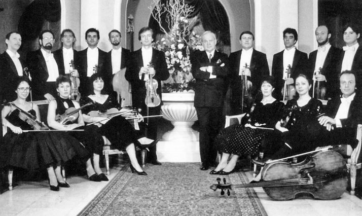 Kiev Chamber Orchestra.